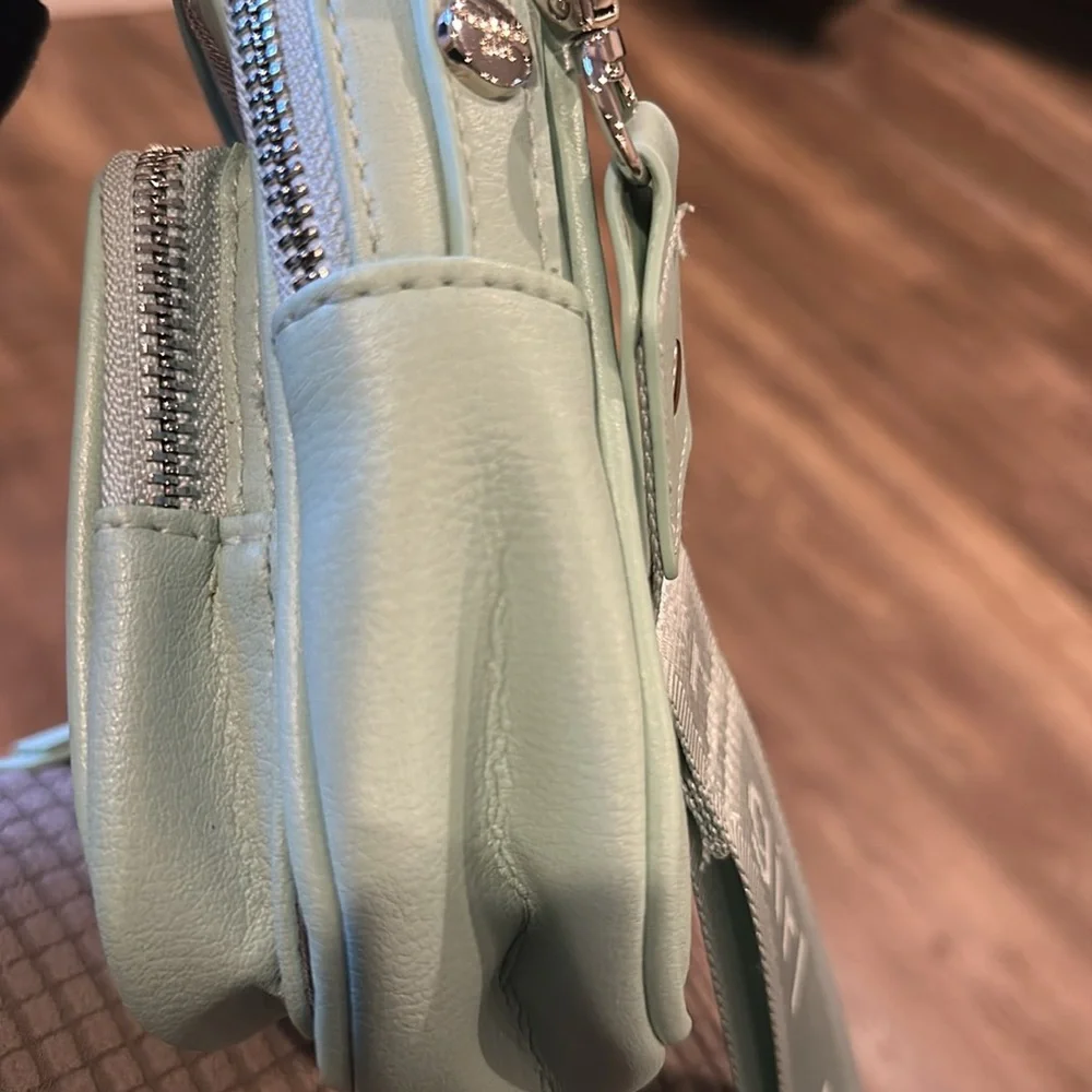 MADDEN GIRL CELLPHONE CROSSBODY HANDBAG In mint color!! - Picture 4 of 15